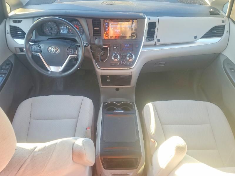2015 Toyota Sienna le