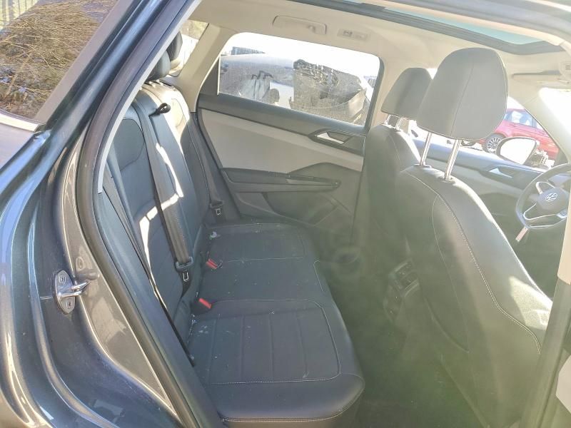 2022 Volkswagen Taos se