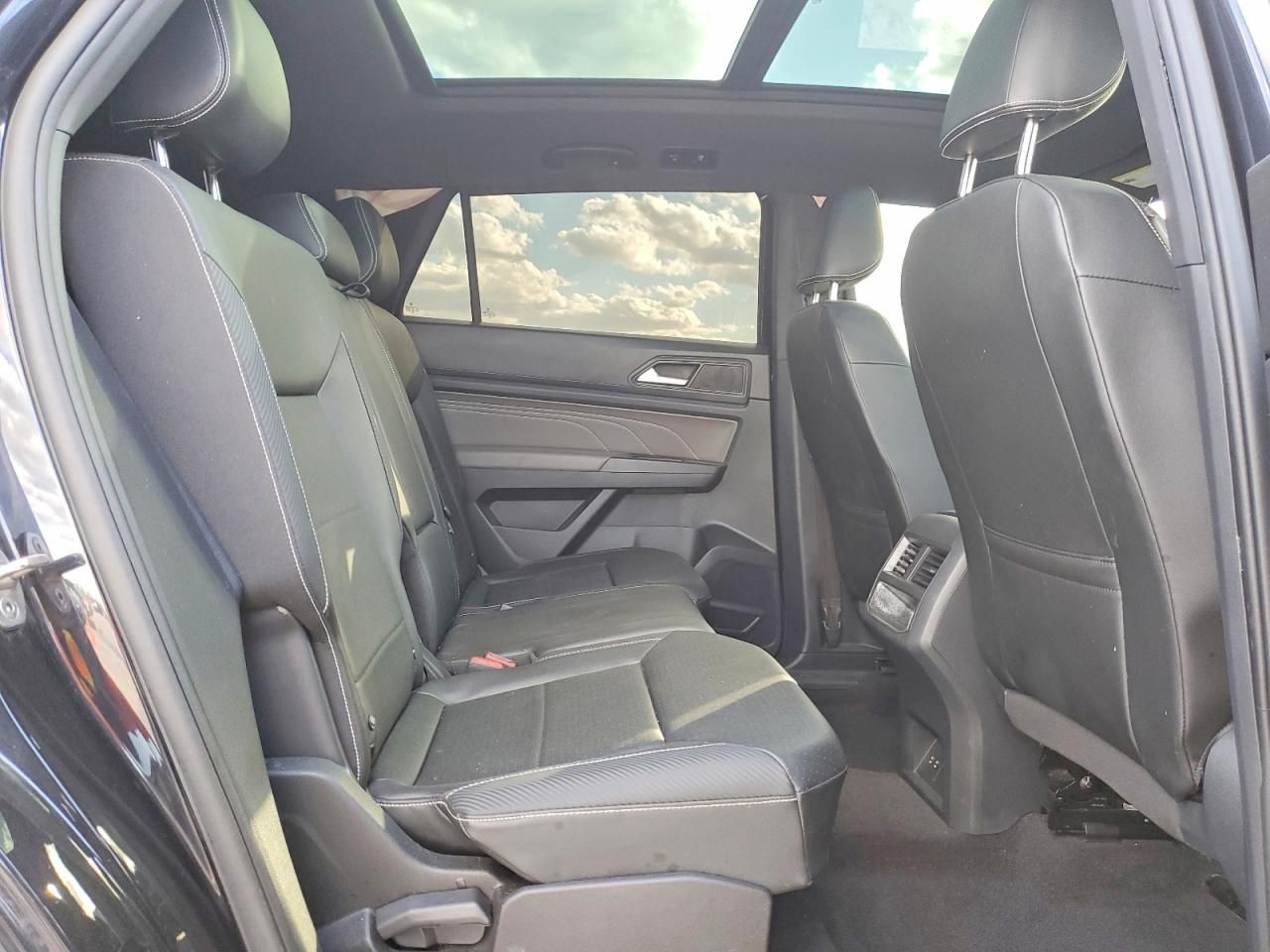 2023 Volkswagen Atlas Cross Sport se