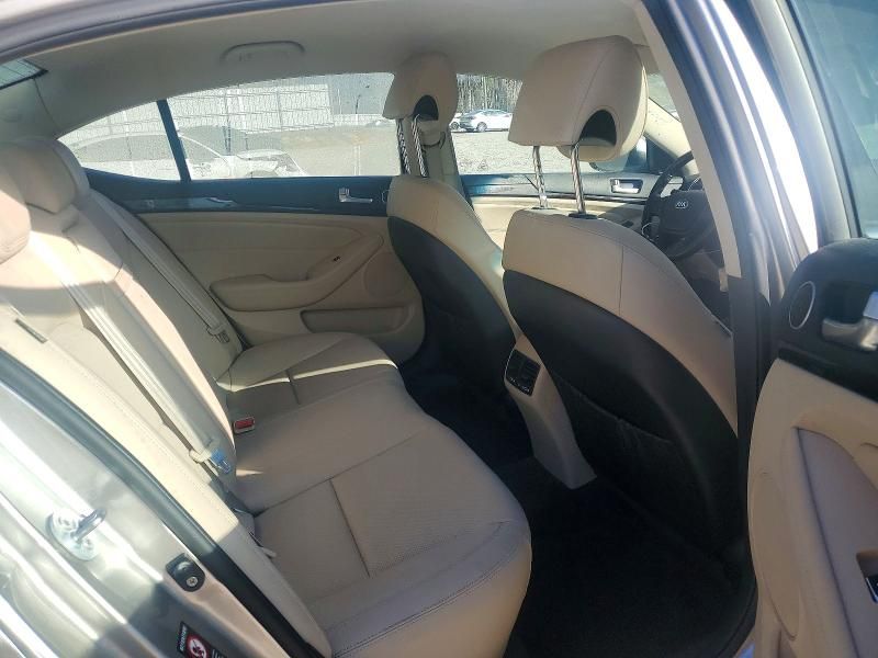 2014 KIA Cadenza Premium