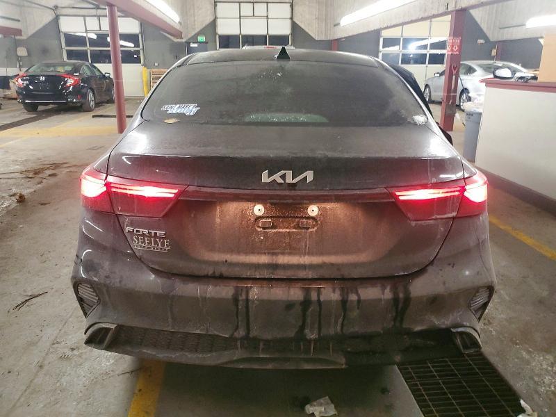 2024 KIA Forte lx