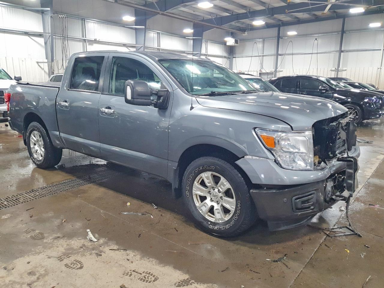 2018 Nissan Titan SV