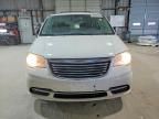 2013 Chrysler Town & Country Touring l