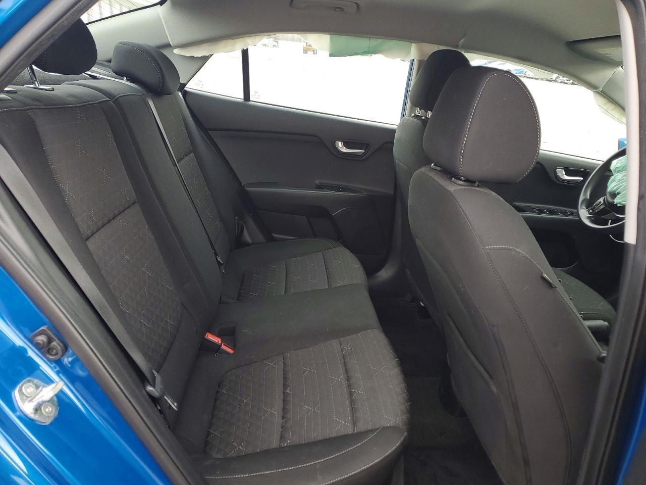 2021 KIA Rio lx