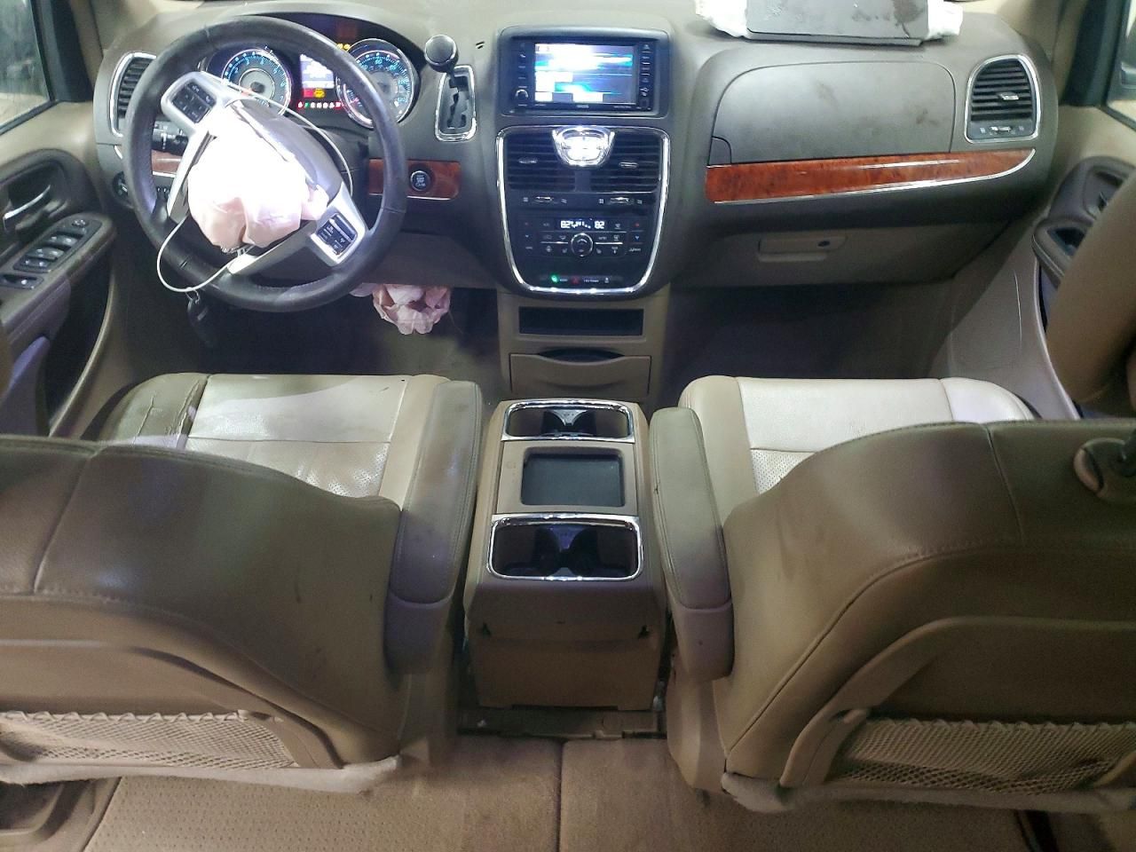 2015 Chrysler Town & Country Touring l