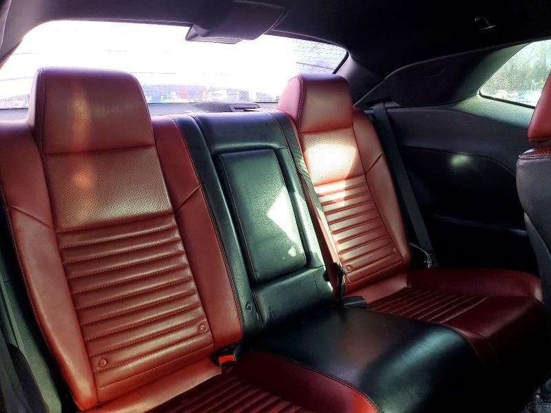 2014 Dodge Challenger sxt