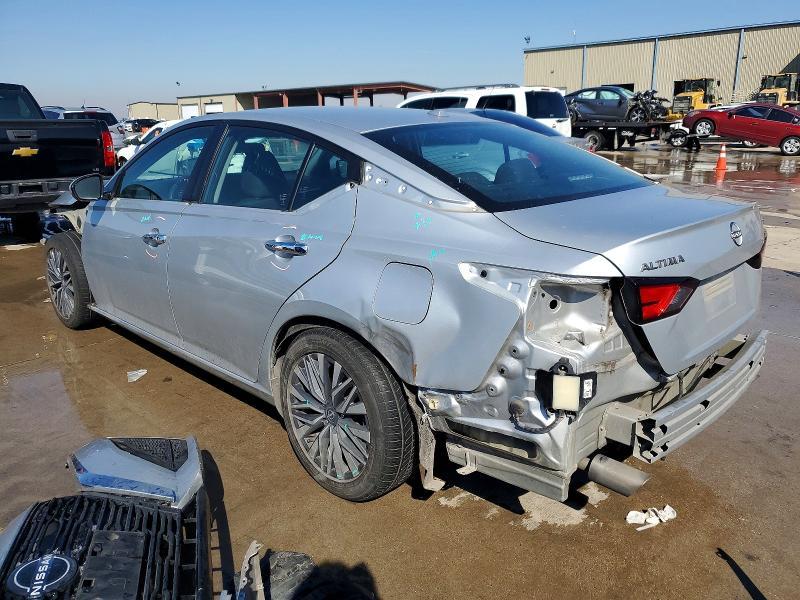 2023 Nissan Altima sv