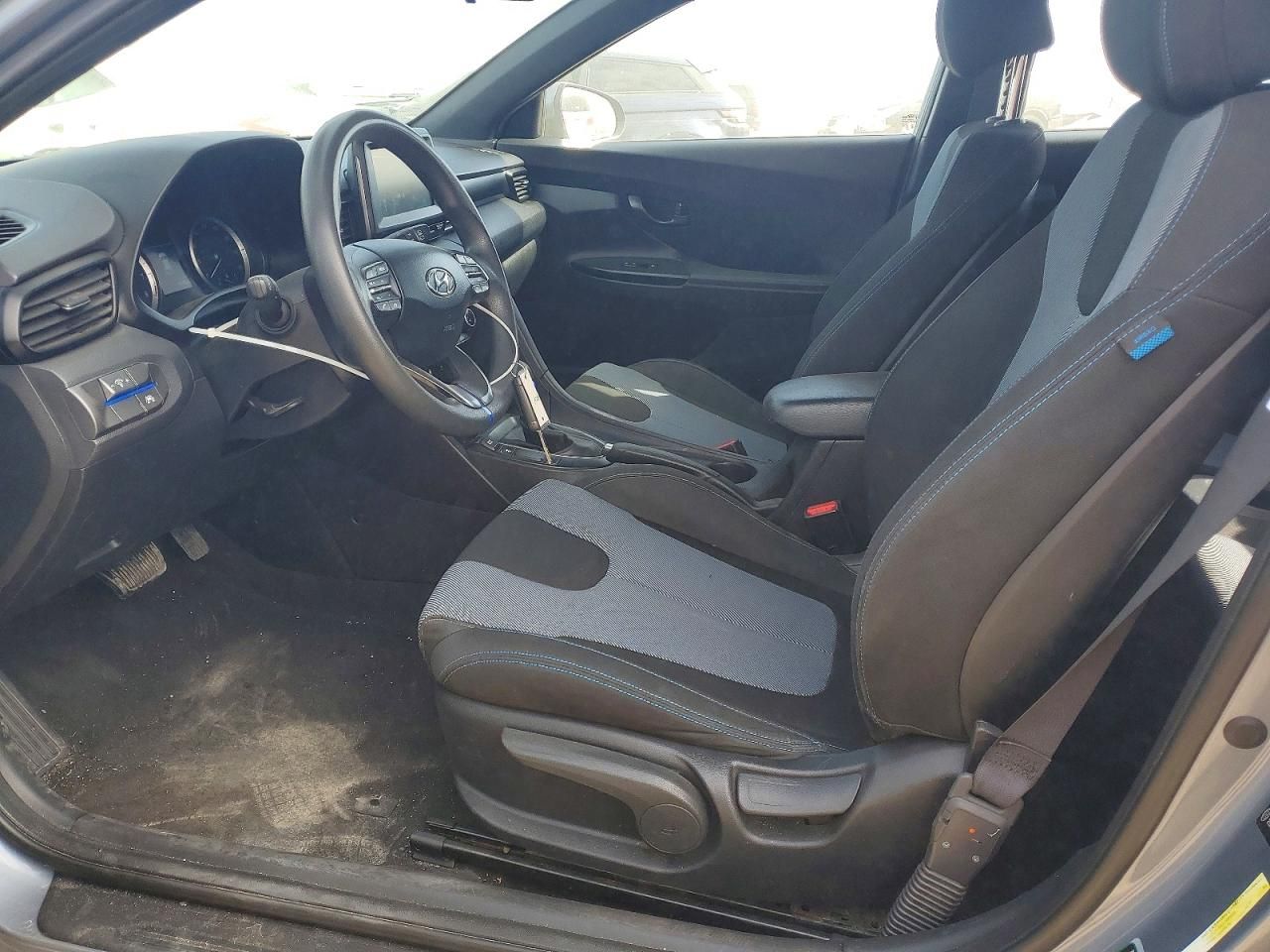 2019 Hyundai Veloster Base