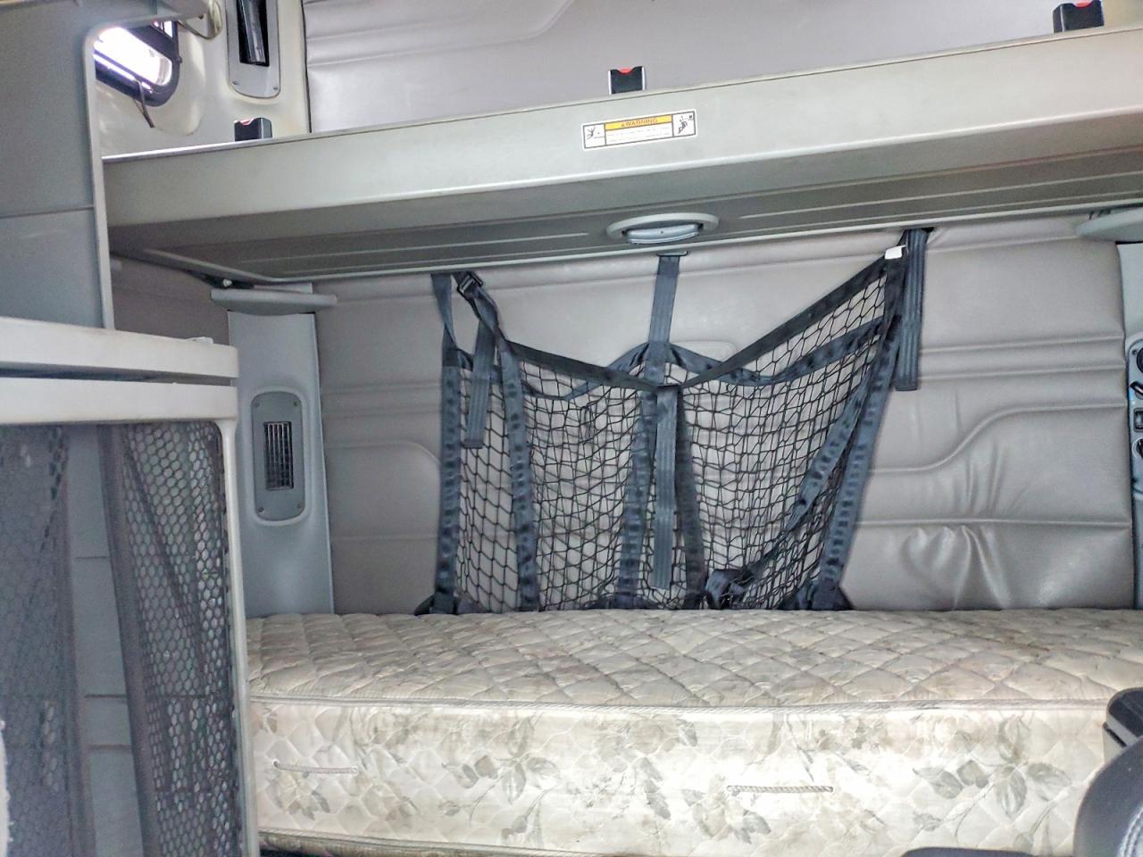 2007 Freightliner Columbia 120 Semi Truck