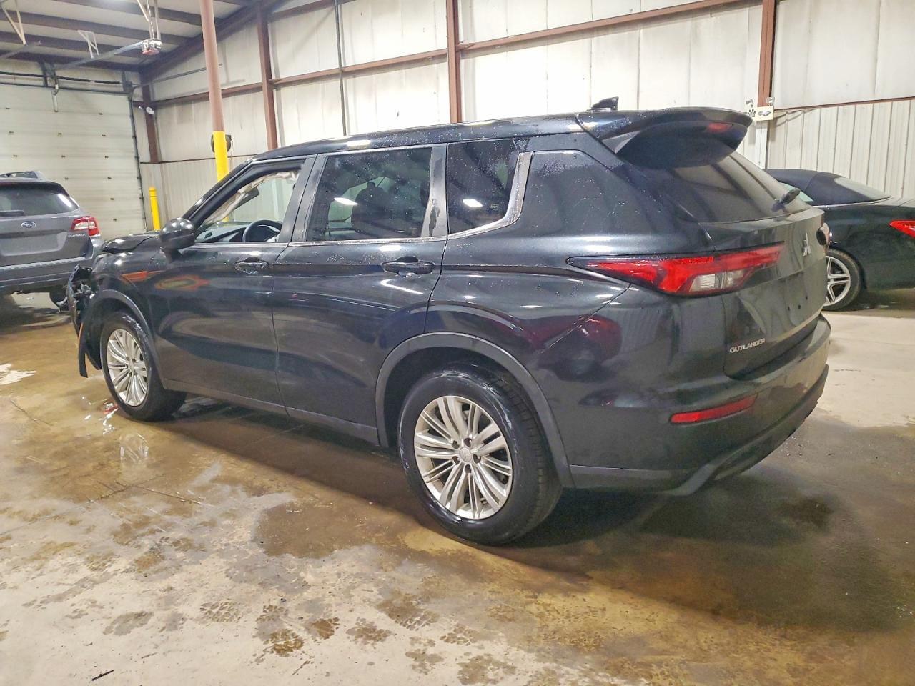 2022 Mitsubishi Outlander es