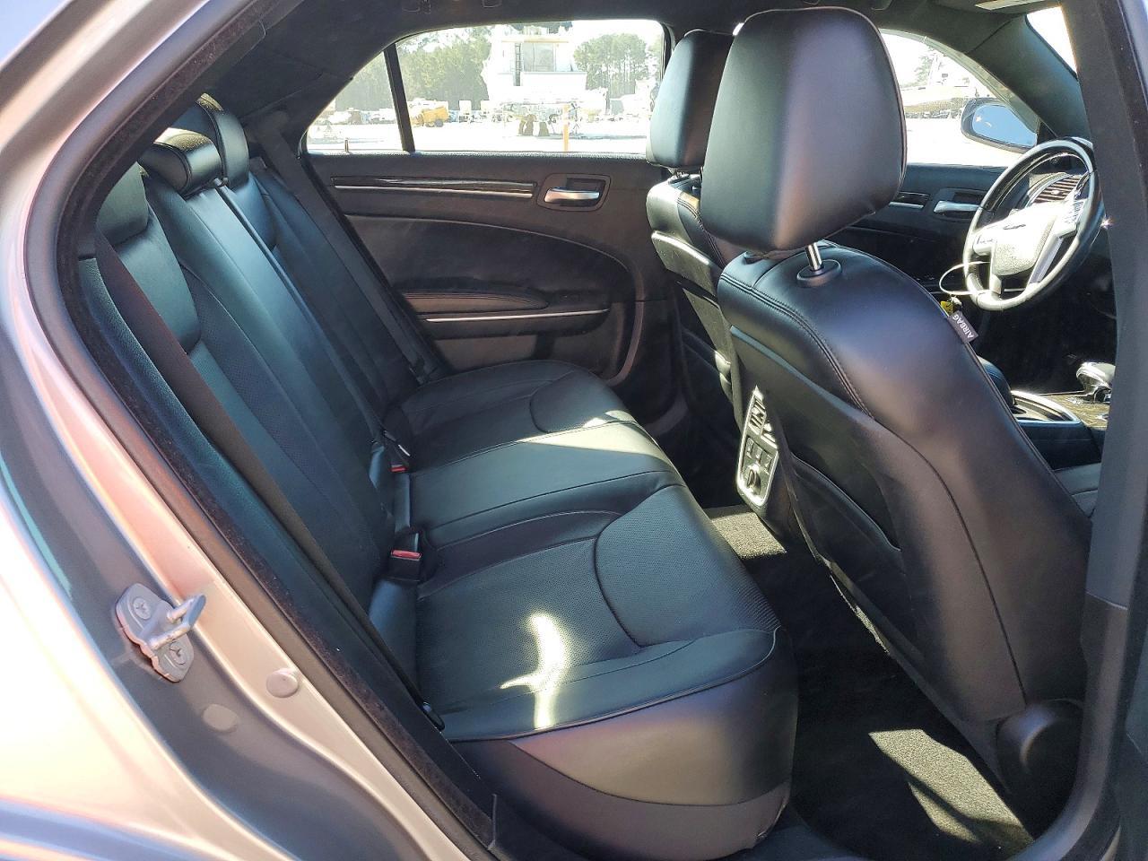 2014 Chrysler 300c