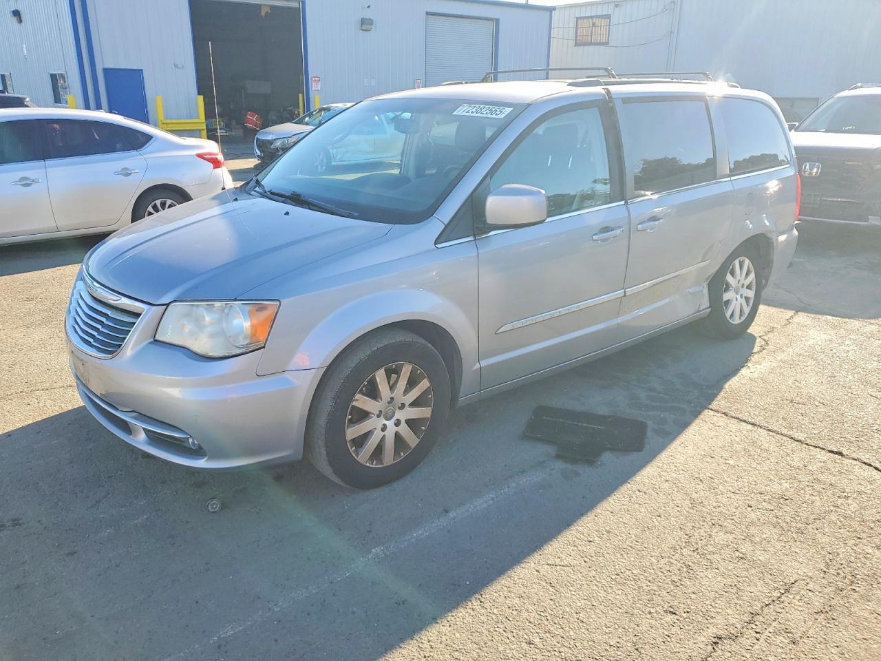 2014 Chrysler Town & Country Touring