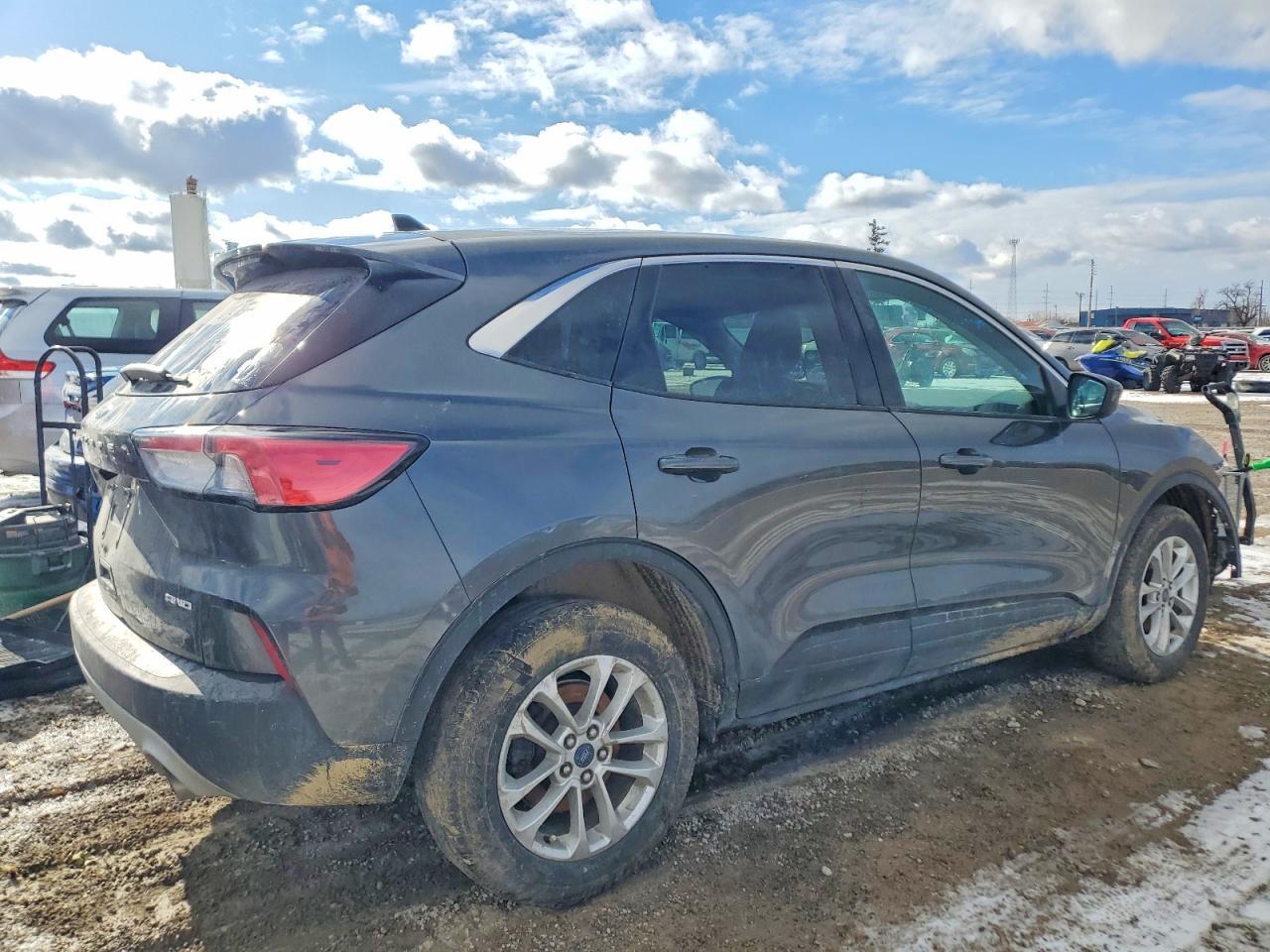 2020 Ford Escape se