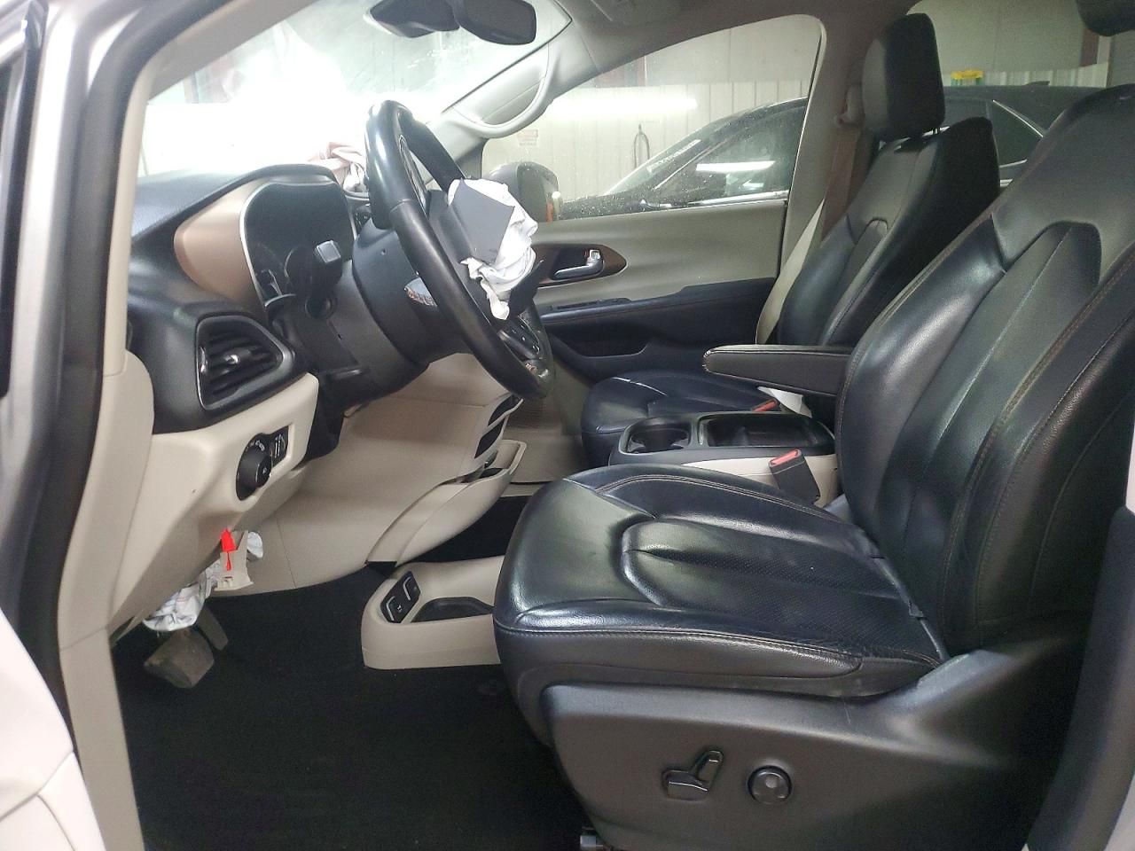 2019 Chrysler Pacifica Touring l