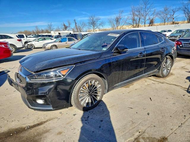 2017 KIA Cadenza Premium