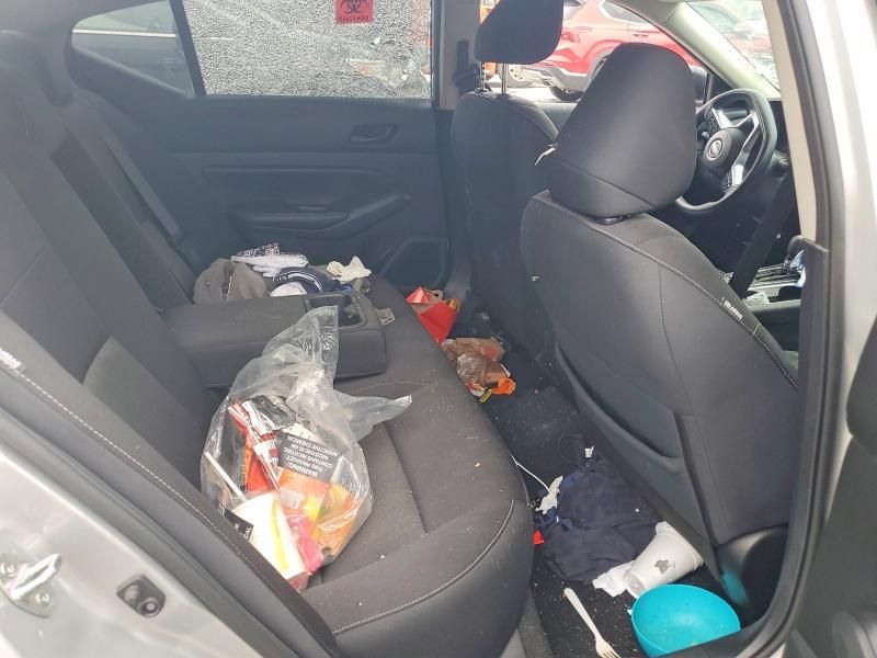 2024 Nissan Altima sv