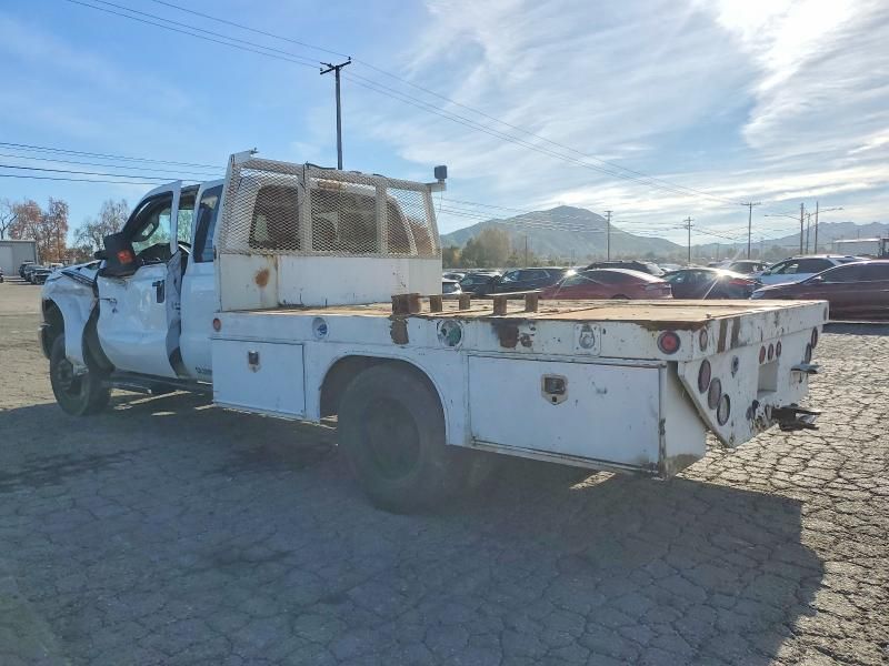 2014 Ford F350 Super Duty Flatbed Truck