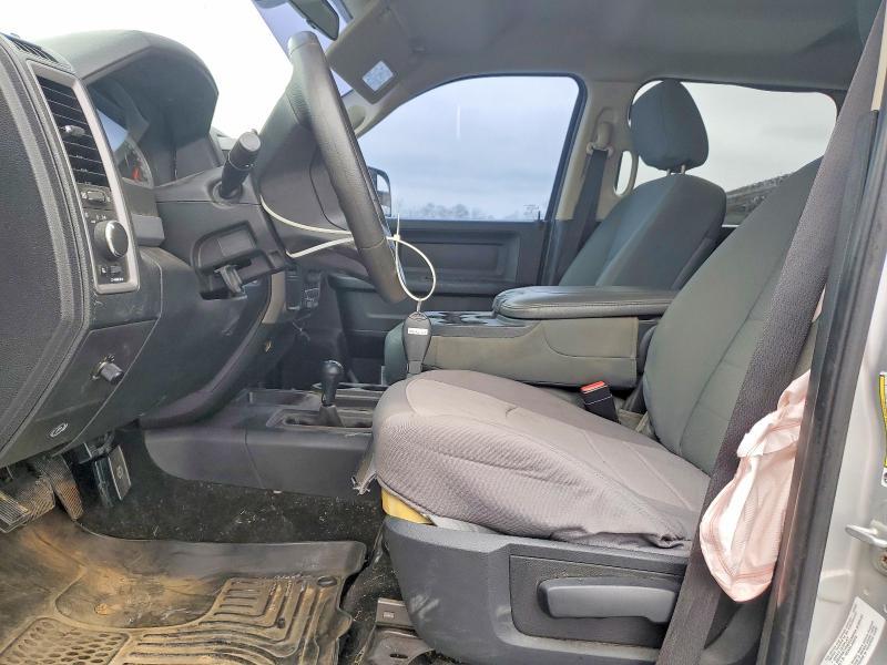 2014 Dodge RAM 2500 Flatbed Truck