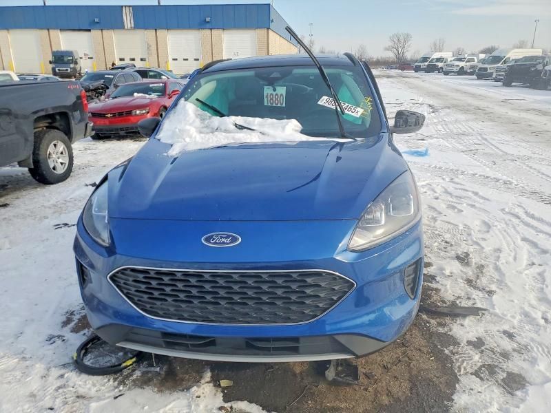 2022 Ford Escape se