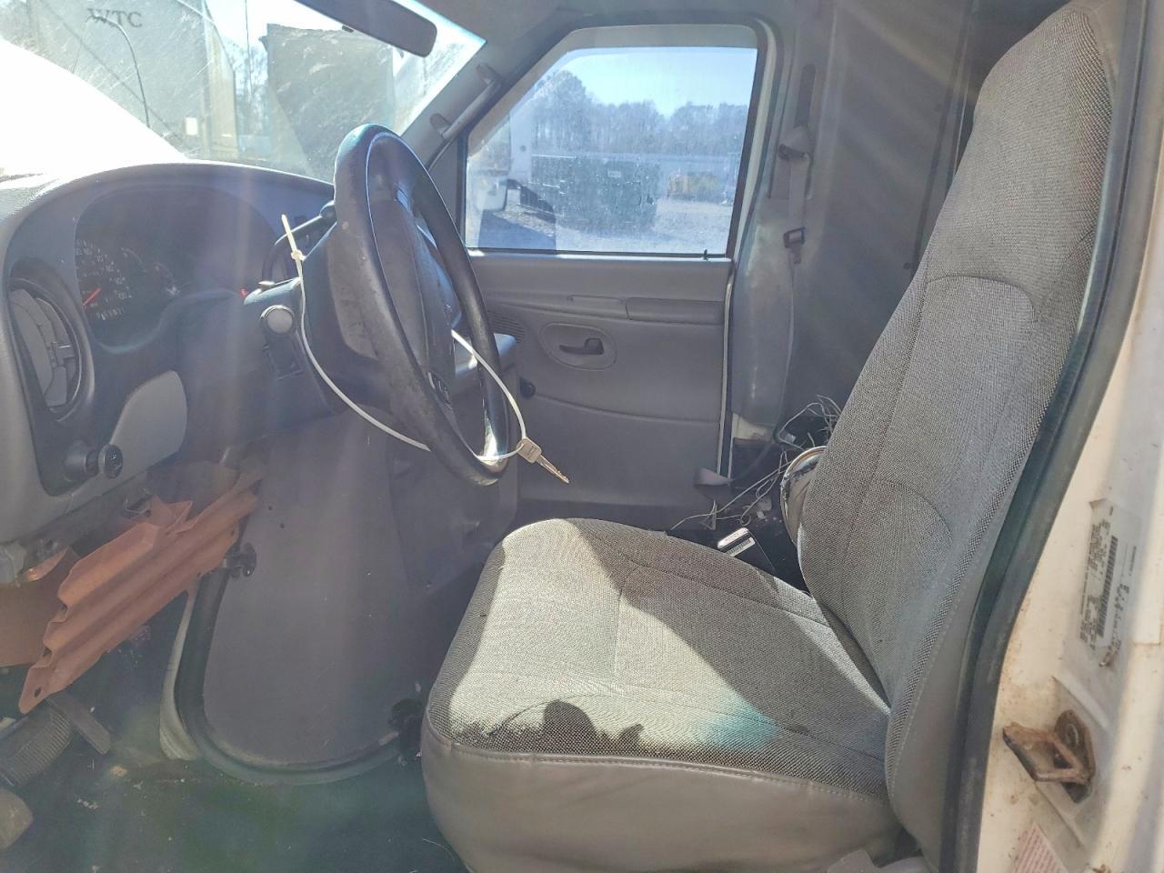 2001 Ford Econoline Commercial