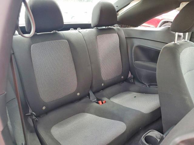 2018 Volkswagen Beetle s