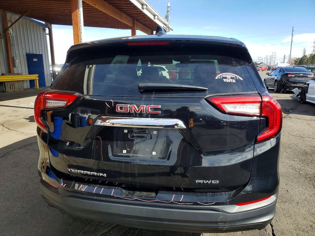 2024 GMC Terrain SLE