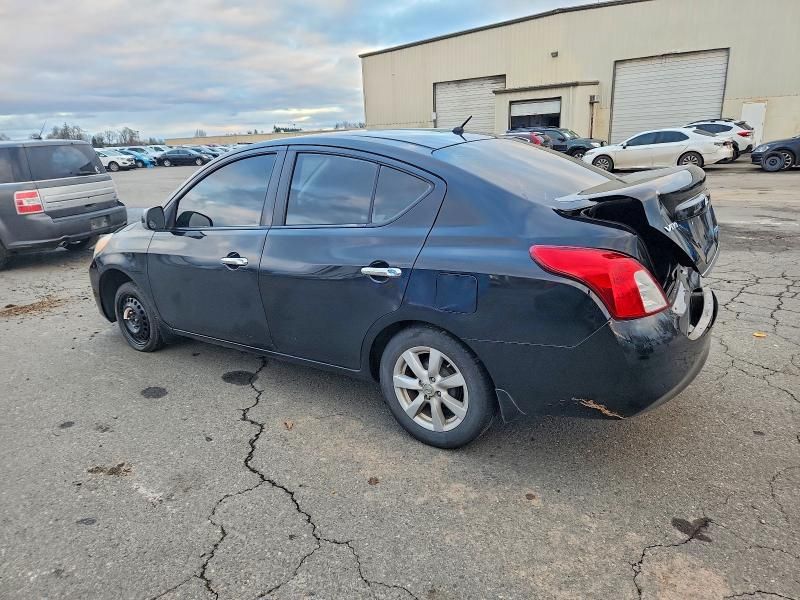 2012 Nissan Versa s