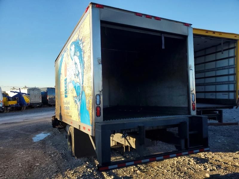 2022 Chevrolet Silverado Refrigerated BOX Truck