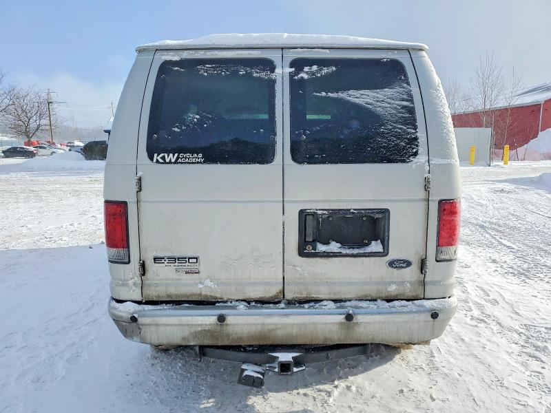 2012 Ford Econoline E350 Super Duty Wagon