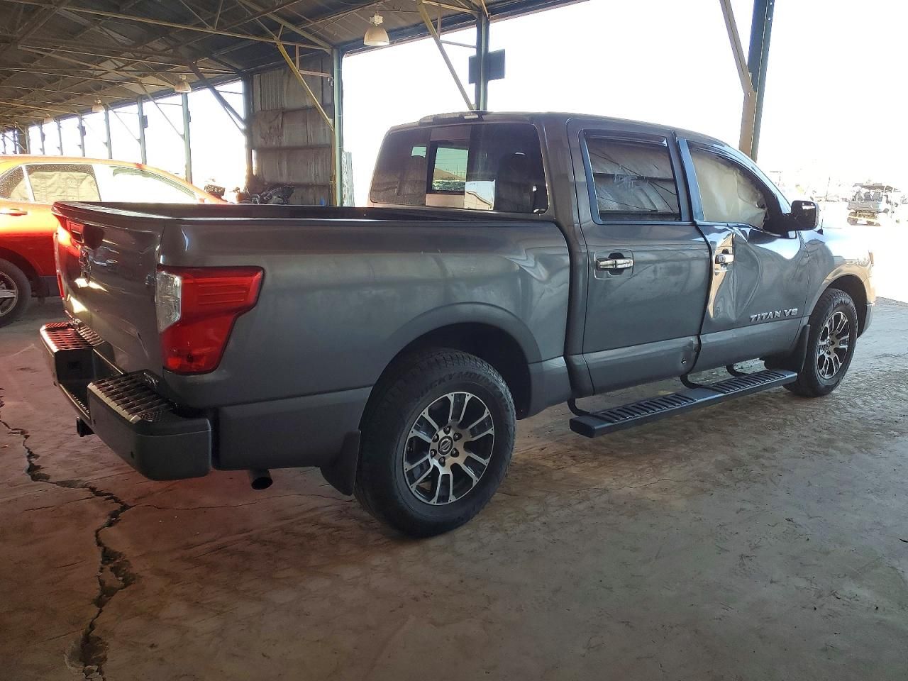 2020 Nissan Titan sv