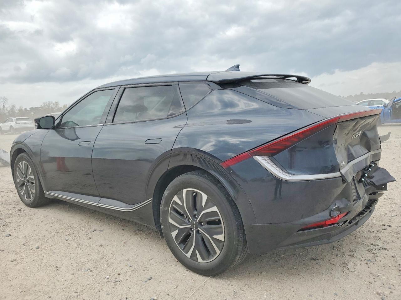 2022 KIA EV6