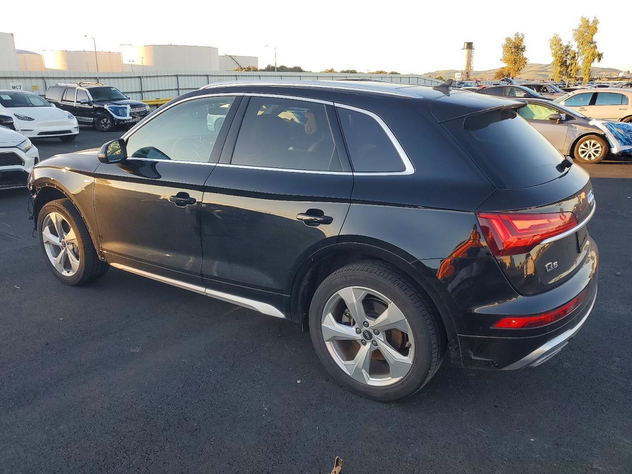 2023 Audi Q5 Premium Plus 45