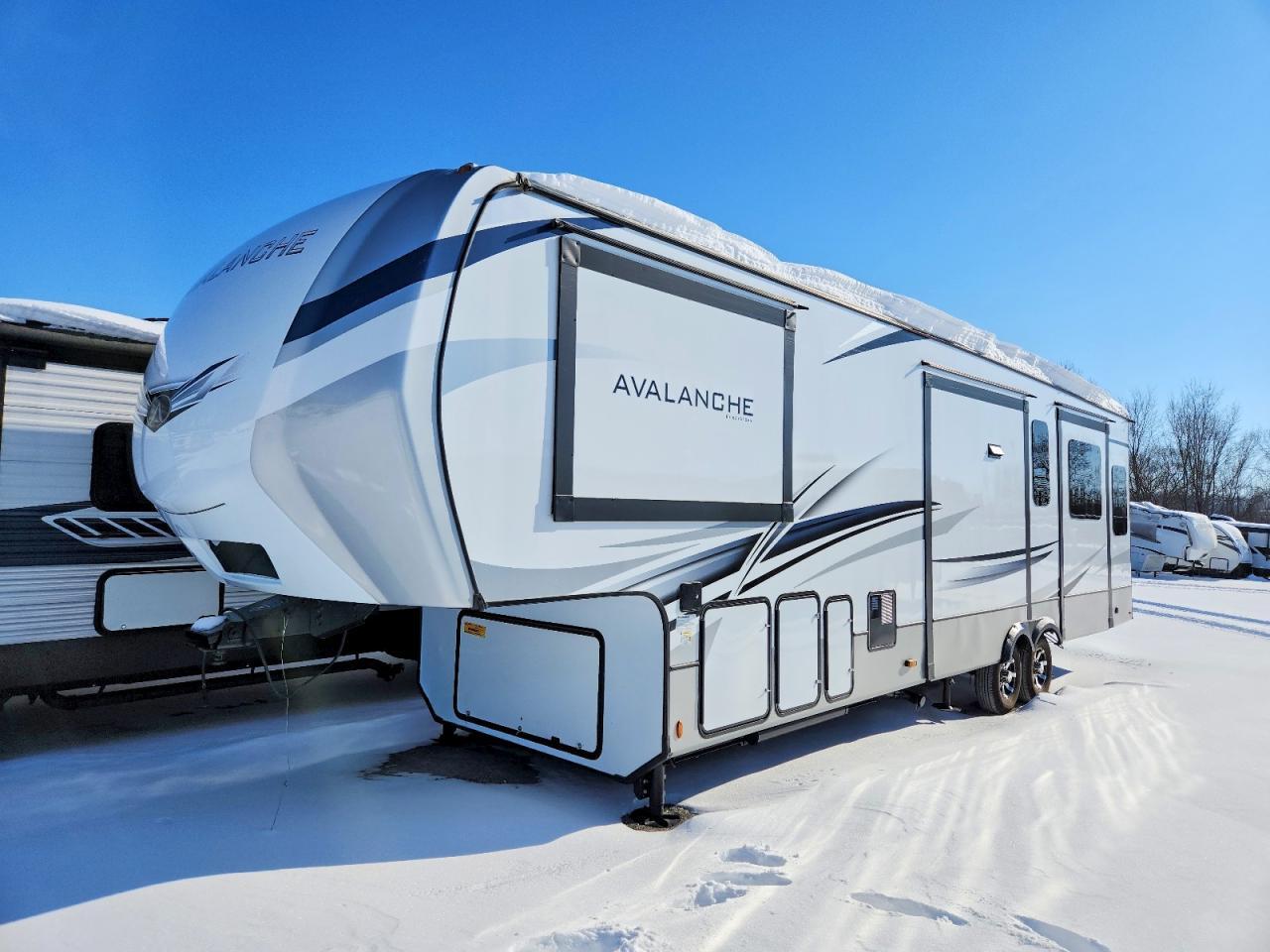 2022 Keystone Avalanche Camper