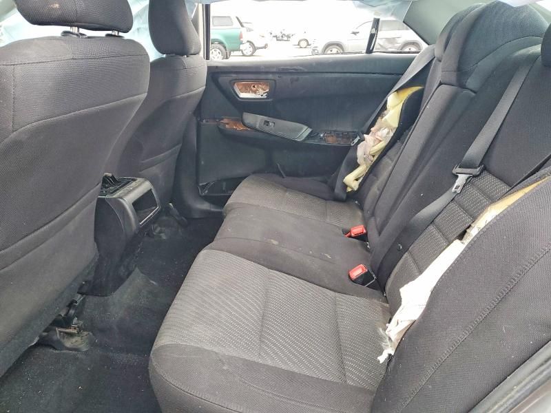 2016 Toyota Camry le