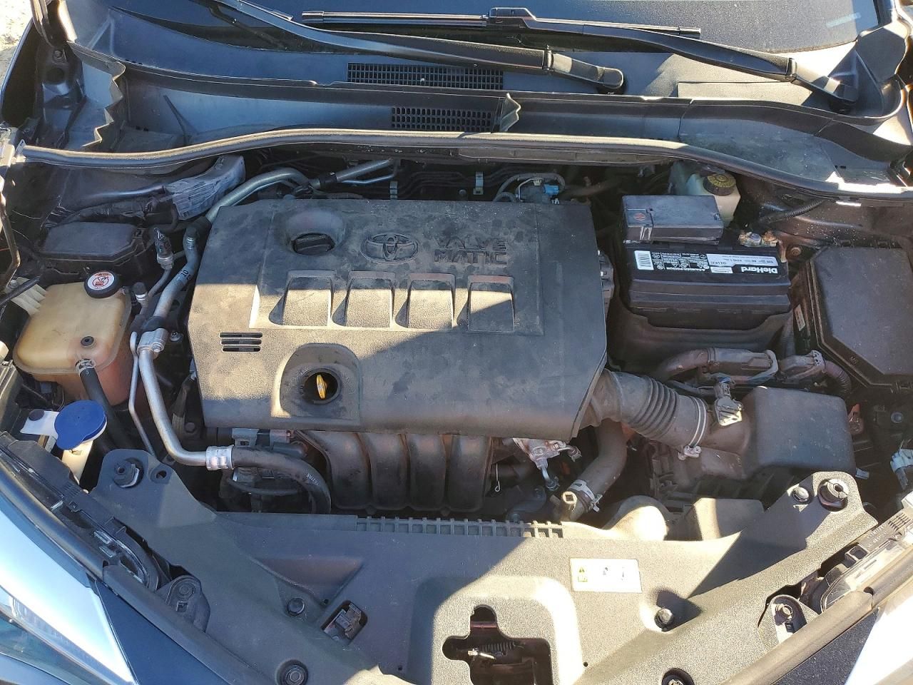 2021 Toyota C-hr xle