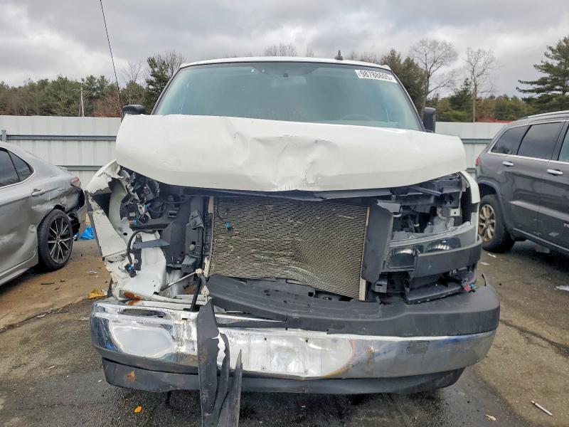 2021 GMC Savana G2500 Delivery van