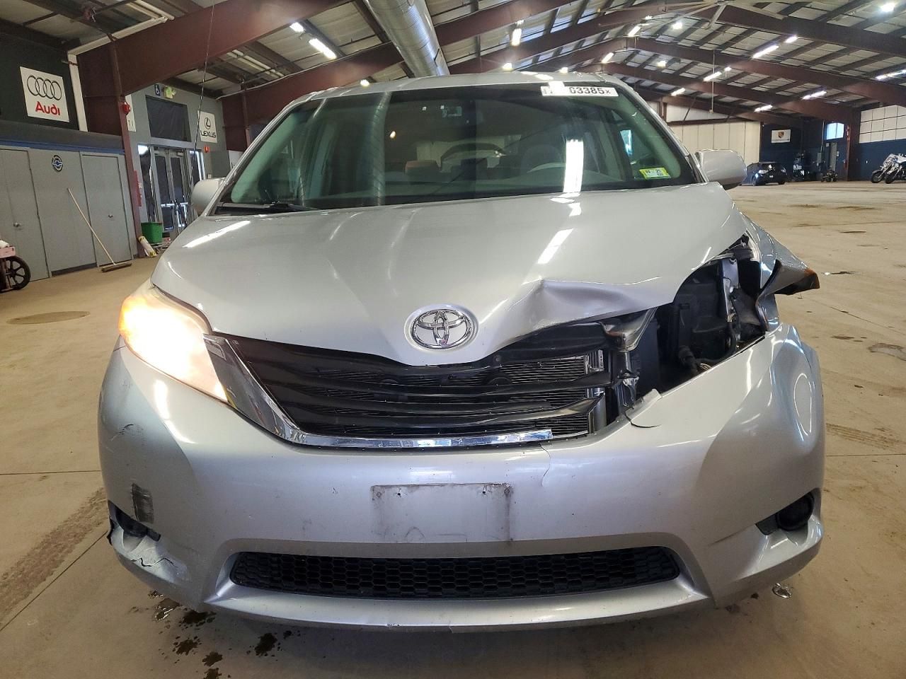 2012 Toyota Sienna le