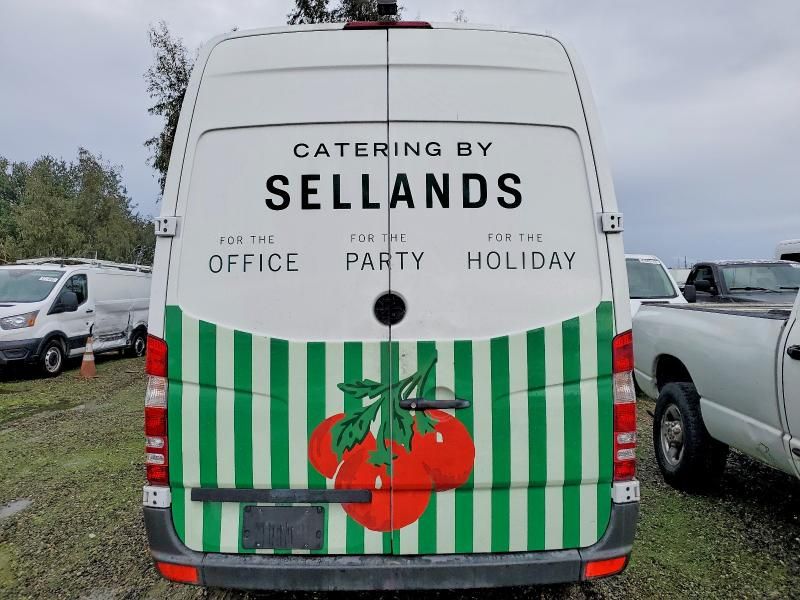 2016 Mercedes-Benz 2016 Mercedes Benz Sprinter 2500 Delivery van