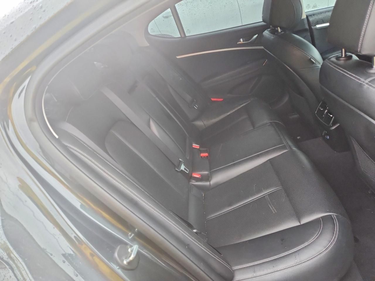 2022 Genesis G70 Base