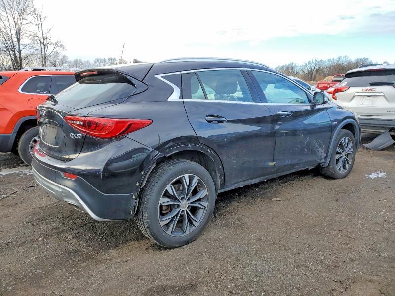 2018 Infinity Qx30 Base