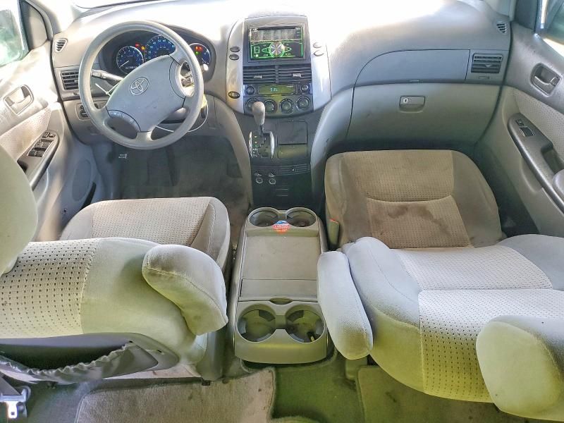 2006 Toyota Sienna l 7-passenger