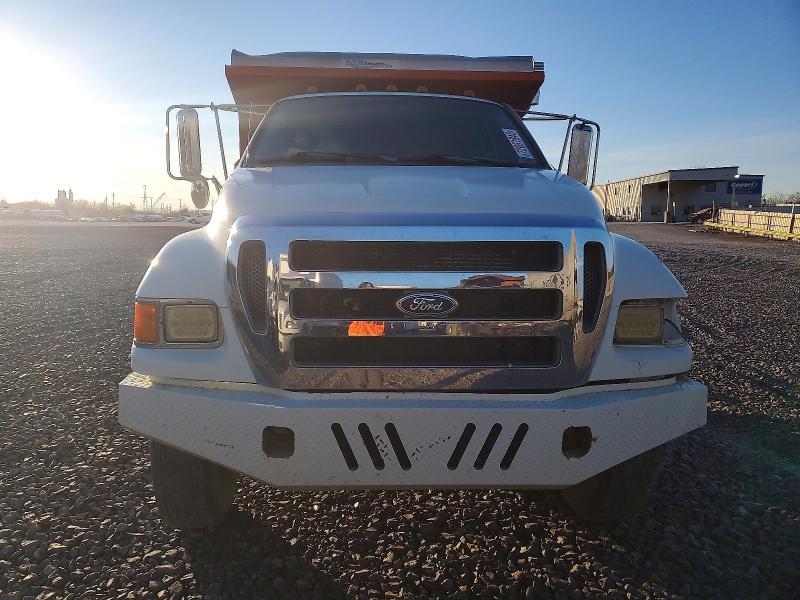 2006 Ford F750 Super Duty Dump Truck