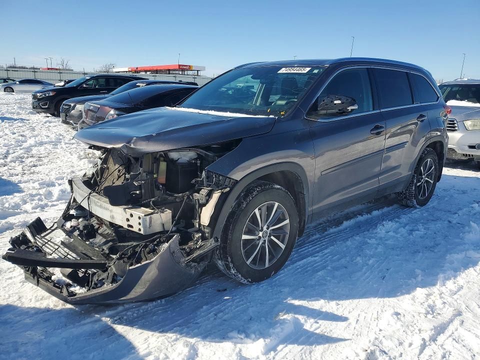 2019 Toyota Highlander se