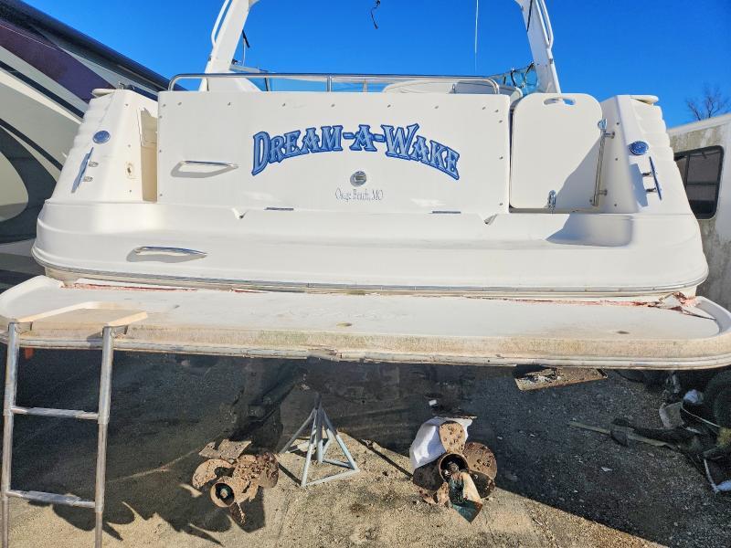 1999 Rinker Boat