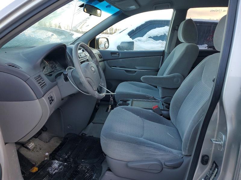 2010 Toyota Sienna ce