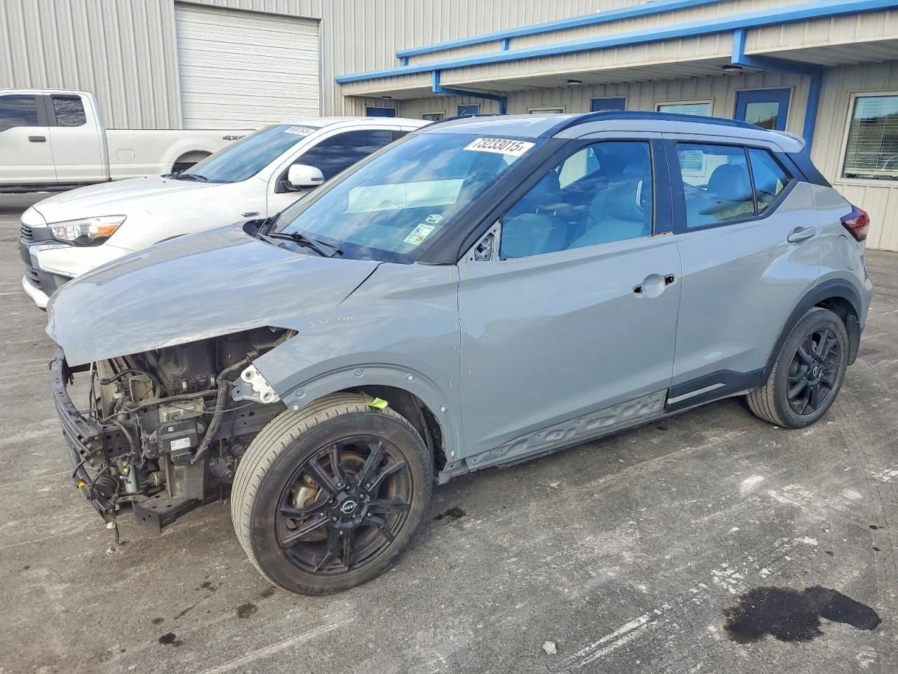 2022 Nissan Kicks sr