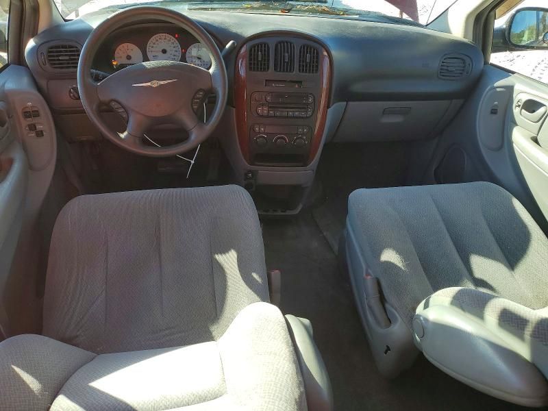 2005 Chrysler Town & Country