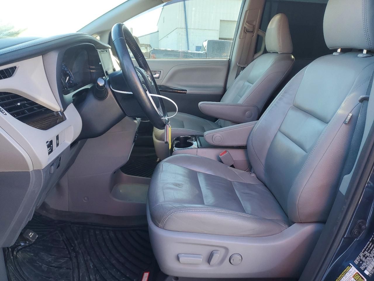 2017 Toyota Sienna xle