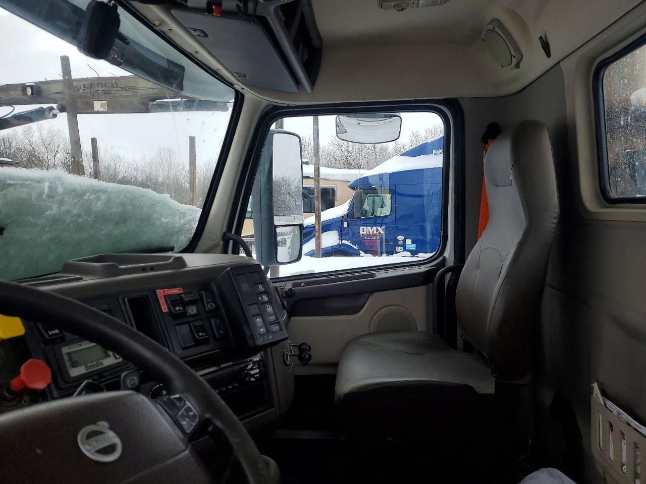 2018 Volvo VNL Semi Truck