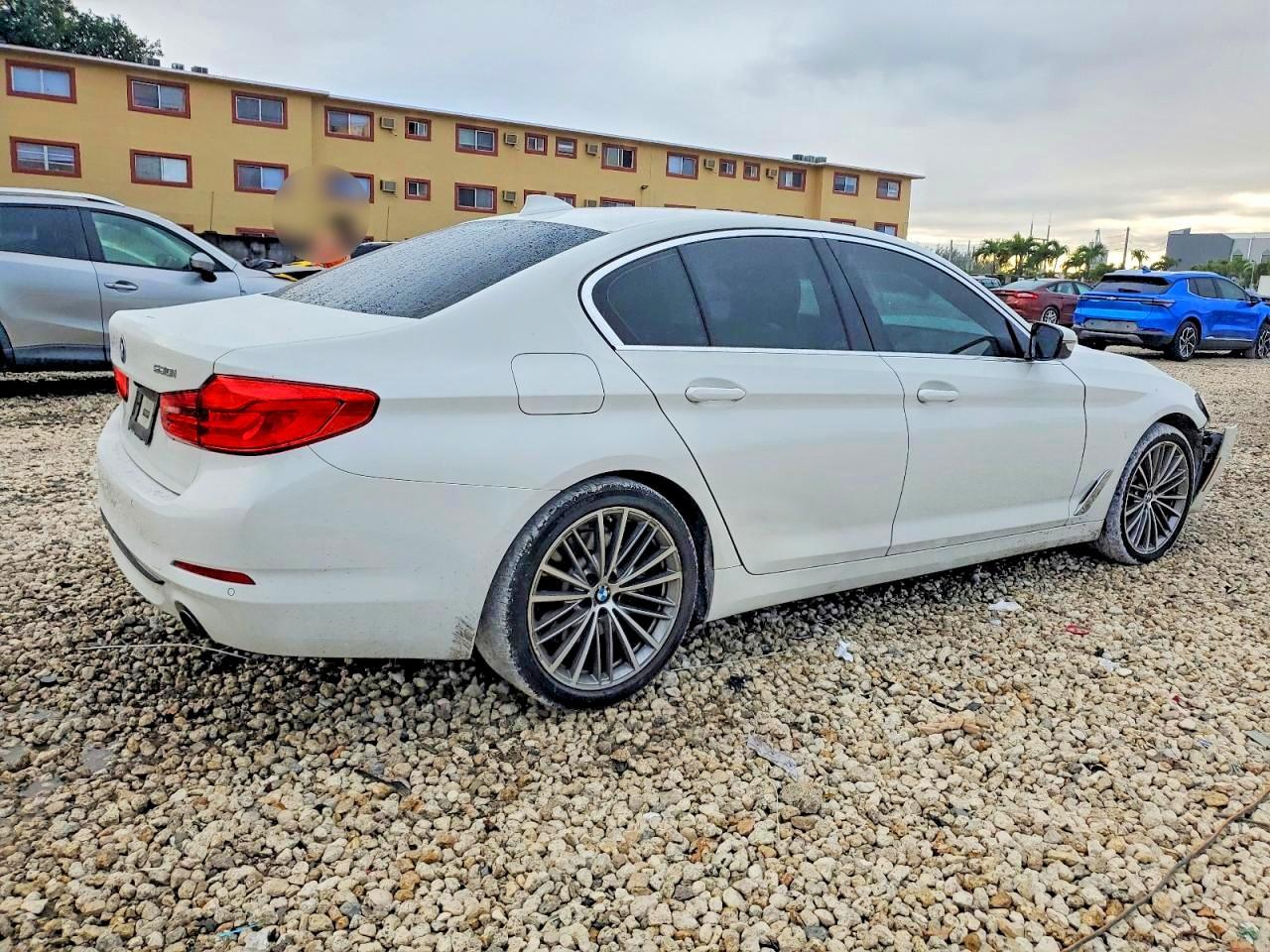2020 BMW 530 i